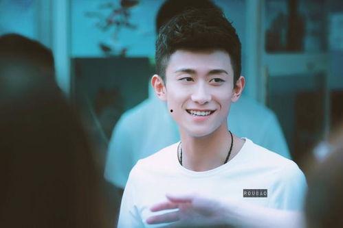 张一山爆料真假视频,揭秘娱乐圈幕后真相 第1张 张一山爆料真假视频,揭秘娱乐圈幕后真相 第1张